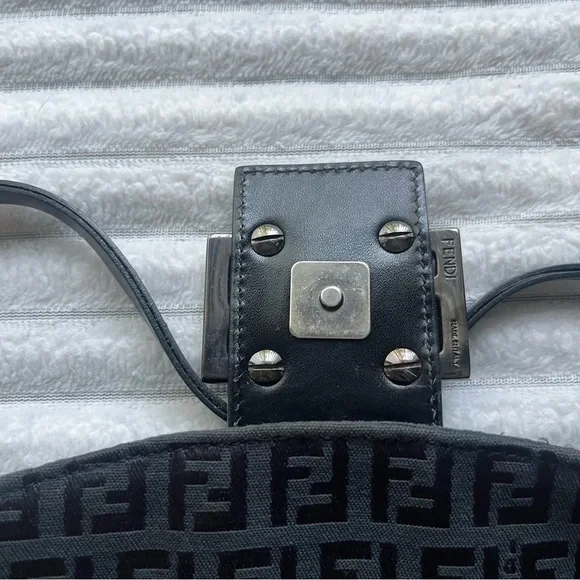 Vintage Fendi Purse - Picture 5 of 14